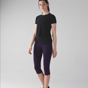 SZ12 LuluLemon Real Quick Crop in Deep Zinfandel